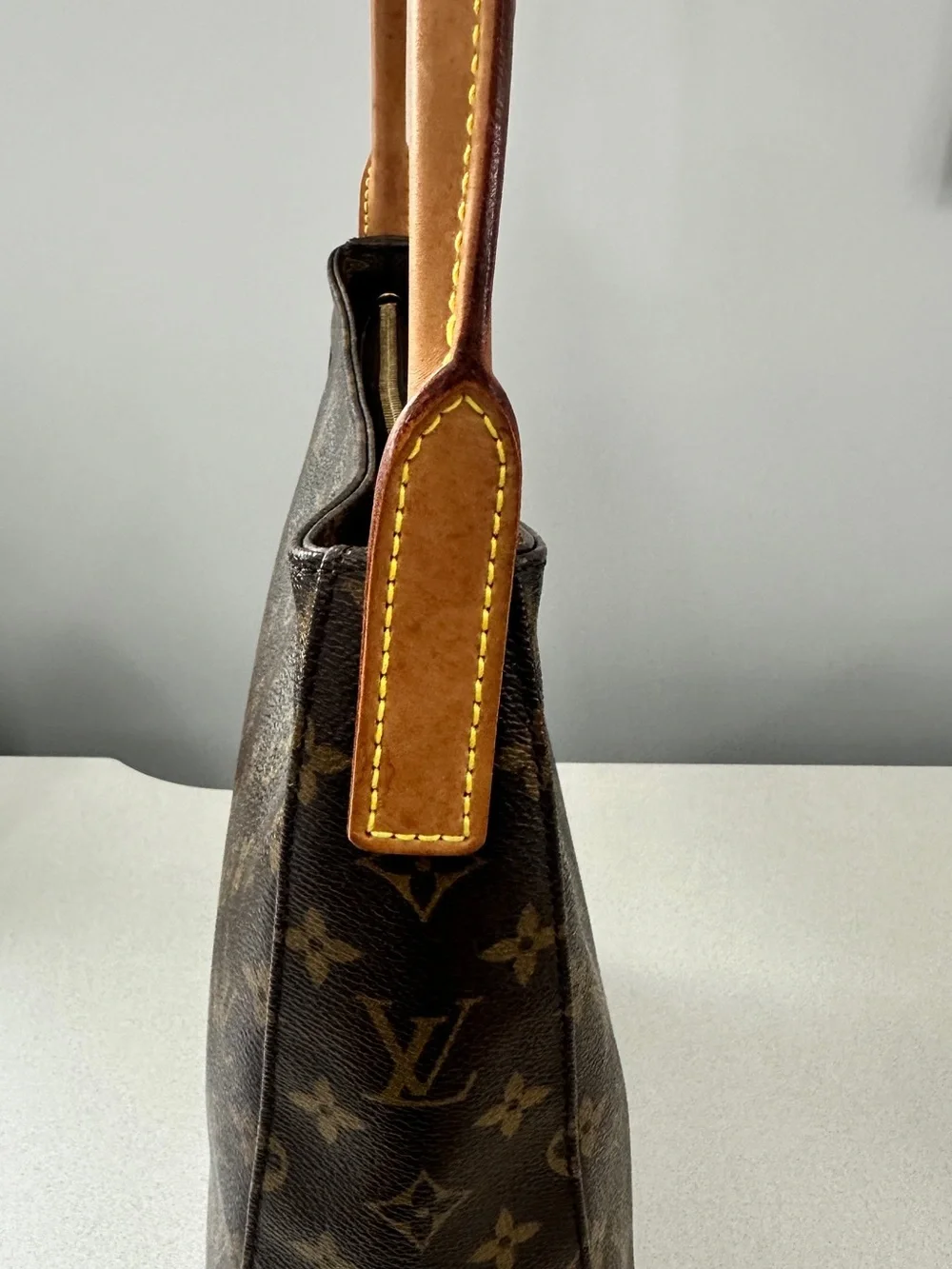 Vintage Authentic Louis Vuitton Looping GM Monogram Canvas Tote